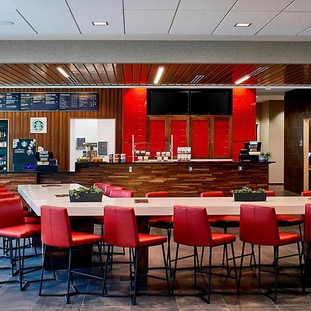 Courtyard By Marriott Minneapolis West Сент-Луис-Парк Экстерьер фото