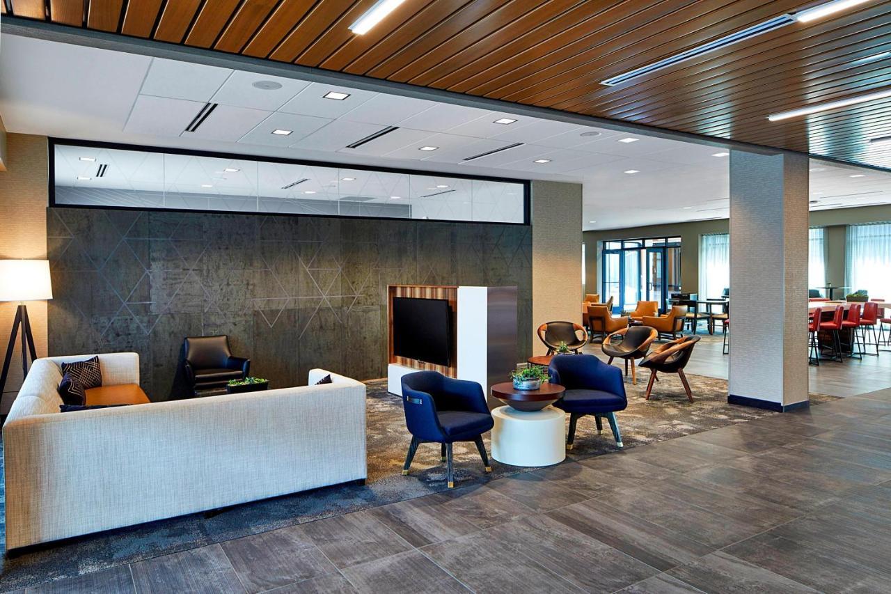 Courtyard By Marriott Minneapolis West Сент-Луис-Парк Экстерьер фото