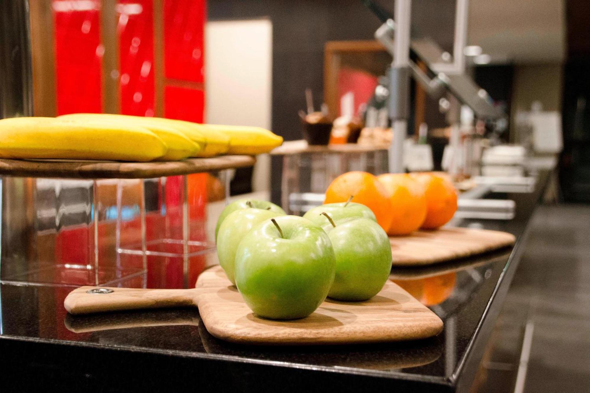 Courtyard By Marriott Minneapolis West Сент-Луис-Парк Экстерьер фото